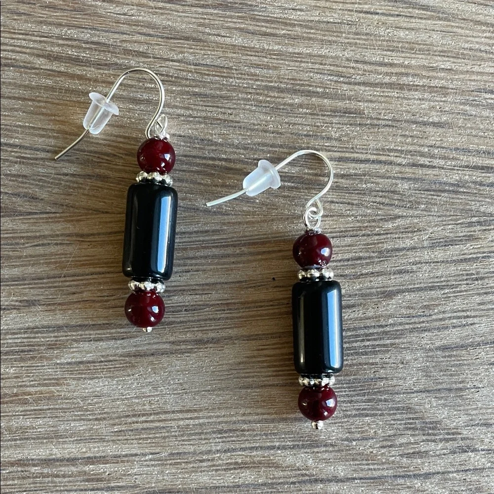 HAND CRAFTED EARRINGS Classic Black Burgundy Red Dangle Drop Earrings